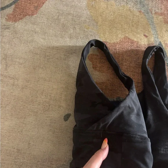 Lululemon reversible Black Camouflage Sports Bra - Picture 3 of 4